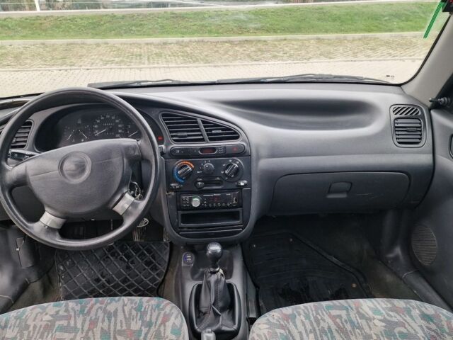 Деу Сенс 1998 у Бучаче на Automoto.ua Синій Деу Сенс, об'ємом двигуна 1.5 л та пробігом 560 тис. км за 999 $, фото 8 на Automoto.ua