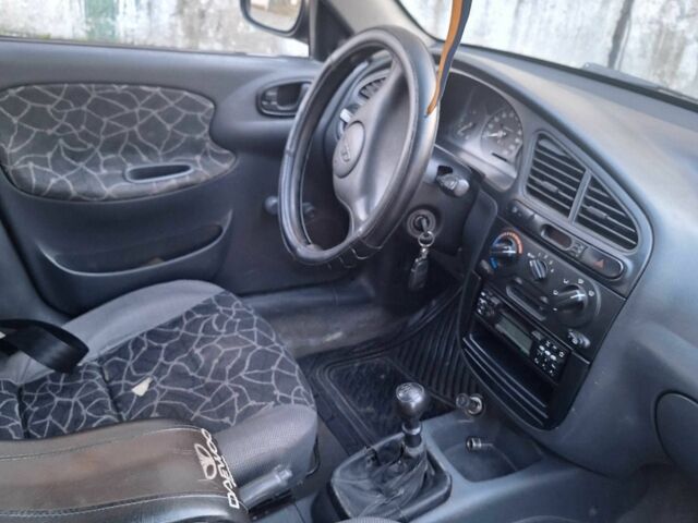 Синий Дэу Сенс, объемом двигателя 1.5 л и пробегом 240 тыс. км за 950 $, фото 4 на Automoto.ua