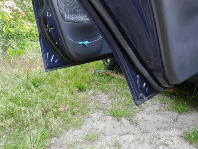 Синій Деу Сенс, об'ємом двигуна 1.3 л та пробігом 187 тис. км за 2400 $, фото 3 на Automoto.ua