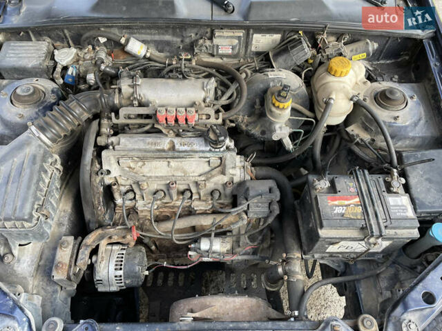 Деу Сенс 2003 у Львові на Automoto.ua Синій Деу Сенс, об'ємом двигуна 1.3 л та пробігом 258 тис. км за 1500 $, фото 7 на Automoto.ua