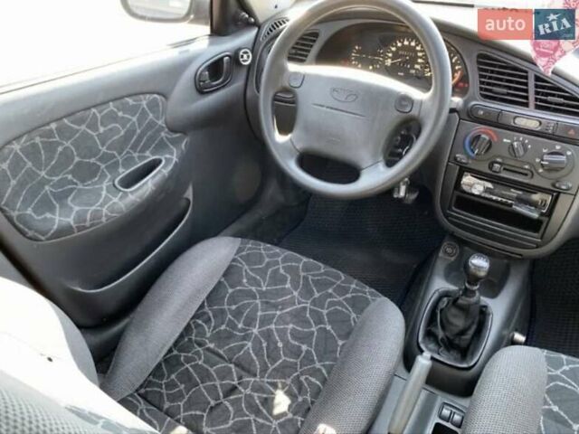 Синий Дэу Сенс, объемом двигателя 1.6 л и пробегом 380 тыс. км за 2200 $, фото 2 на Automoto.ua