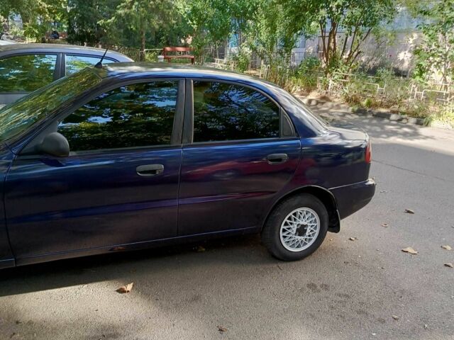 Синий Дэу Сенс, объемом двигателя 1.6 л и пробегом 197 тыс. км за 1500 $, фото 1 на Automoto.ua