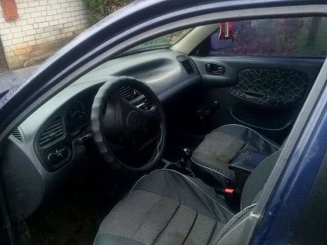 Синий Дэу Сенс, объемом двигателя 1.3 л и пробегом 70 тыс. км за 1300 $, фото 3 на Automoto.ua