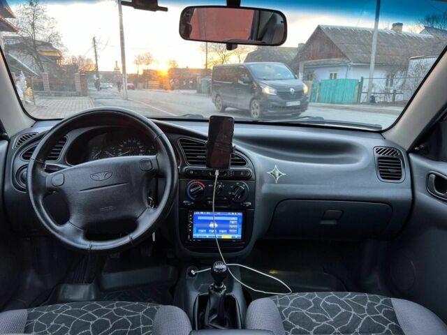 Синий Дэу Сенс, объемом двигателя 1.6 л и пробегом 220 тыс. км за 2900 $, фото 3 на Automoto.ua
