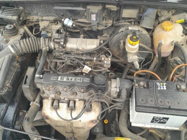 Синій Деу Сенс, об'ємом двигуна 1.5 л та пробігом 300 тис. км за 1100 $, фото 5 на Automoto.ua