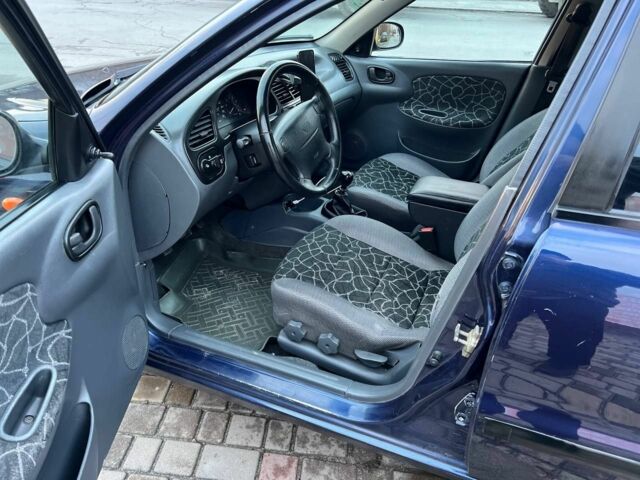 Синий Дэу Сенс, объемом двигателя 1.6 л и пробегом 220 тыс. км за 2900 $, фото 4 на Automoto.ua