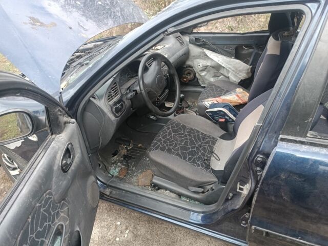 Синий Дэу Сенс, объемом двигателя 0 л и пробегом 200 тыс. км за 999 $, фото 4 на Automoto.ua