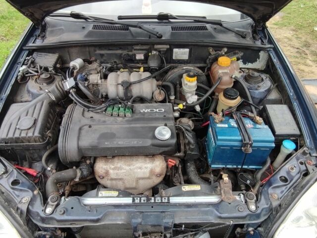 Синий Дэу Сенс, объемом двигателя 1.6 л и пробегом 157 тыс. км за 2500 $, фото 6 на Automoto.ua