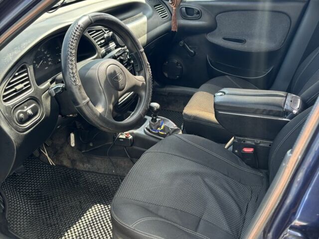 Синий Дэу Сенс, объемом двигателя 1.3 л и пробегом 287 тыс. км за 1600 $, фото 2 на Automoto.ua