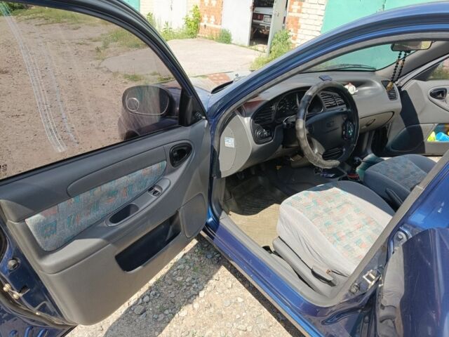 Синий Дэу Сенс, объемом двигателя 1.5 л и пробегом 251 тыс. км за 3000 $, фото 5 на Automoto.ua