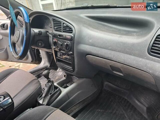 Синий Дэу Сенс, объемом двигателя 1.3 л и пробегом 165 тыс. км за 1300 $, фото 2 на Automoto.ua