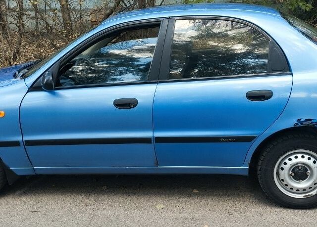 Синий Дэу Сенс, объемом двигателя 1.5 л и пробегом 220 тыс. км за 2000 $, фото 1 на Automoto.ua