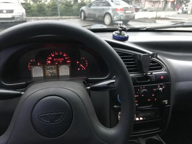 Синий Дэу Сенс, объемом двигателя 1.3 л и пробегом 200 тыс. км за 1550 $, фото 7 на Automoto.ua