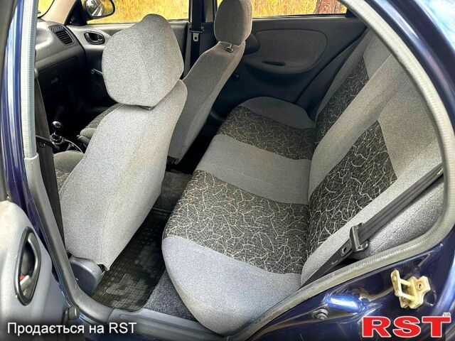 Синий Дэу Сенс, объемом двигателя 1.3 л и пробегом 160 тыс. км за 2555 $, фото 3 на Automoto.ua
