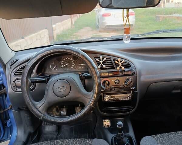 Синий Дэу Сенс, объемом двигателя 1.3 л и пробегом 220 тыс. км за 1750 $, фото 4 на Automoto.ua