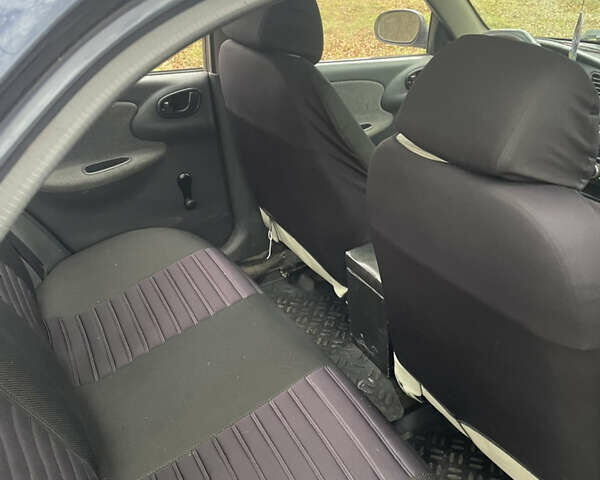 Синий Дэу Сенс, объемом двигателя 1.3 л и пробегом 300 тыс. км за 1549 $, фото 6 на Automoto.ua