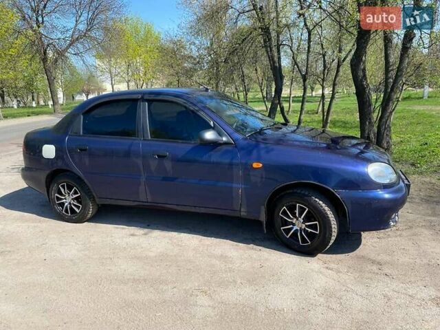 Синий Дэу Сенс, объемом двигателя 1.3 л и пробегом 117 тыс. км за 1800 $, фото 1 на Automoto.ua