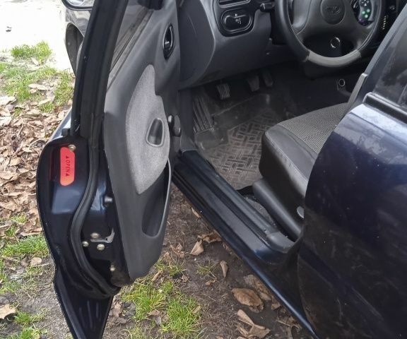 Синий Дэу Сенс, объемом двигателя 1.5 л и пробегом 209 тыс. км за 2600 $, фото 4 на Automoto.ua