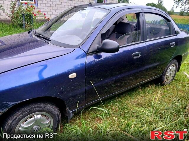 Синий Дэу Сенс, объемом двигателя 1.3 л и пробегом 149 тыс. км за 1100 $, фото 2 на Automoto.ua