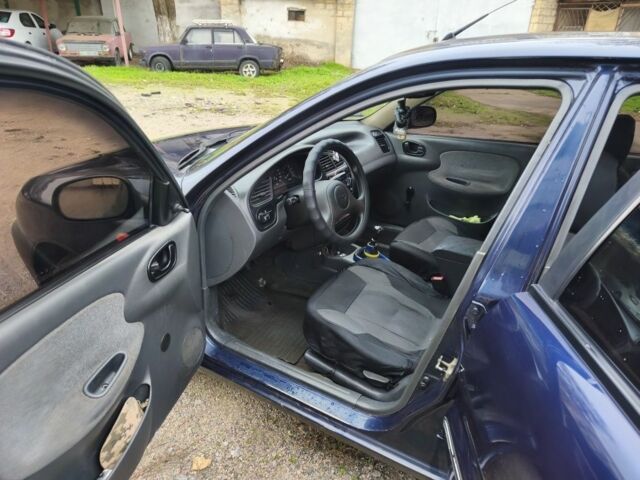 Синий Дэу Сенс, объемом двигателя 1.5 л и пробегом 236 тыс. км за 2200 $, фото 3 на Automoto.ua