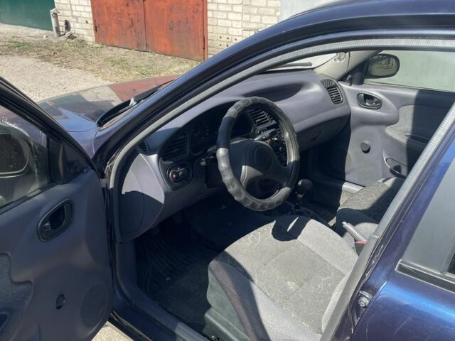 Синий Дэу Сенс, объемом двигателя 1.3 л и пробегом 300 тыс. км за 1700 $, фото 5 на Automoto.ua