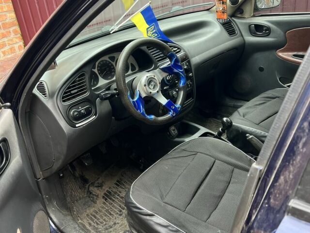 Синий Дэу Сенс, объемом двигателя 1.3 л и пробегом 220 тыс. км за 1700 $, фото 3 на Automoto.ua