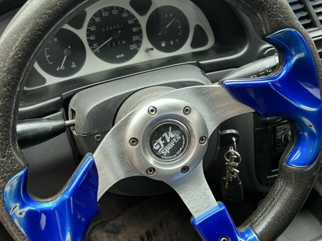 Синий Дэу Сенс, объемом двигателя 1.3 л и пробегом 220 тыс. км за 1700 $, фото 2 на Automoto.ua