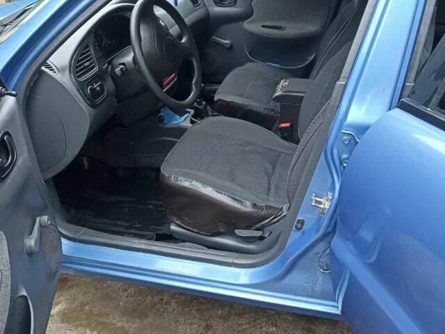 Синий Дэу Сенс, объемом двигателя 1.4 л и пробегом 145 тыс. км за 2300 $, фото 1 на Automoto.ua