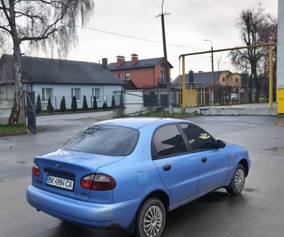 Синий Дэу Сенс, объемом двигателя 1.3 л и пробегом 180 тыс. км за 1900 $, фото 2 на Automoto.ua