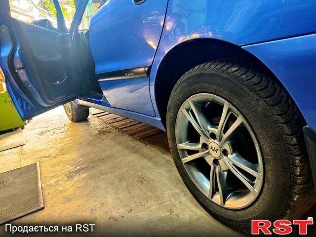 Синий Дэу Сенс, объемом двигателя 1.3 л и пробегом 199 тыс. км за 2000 $, фото 4 на Automoto.ua