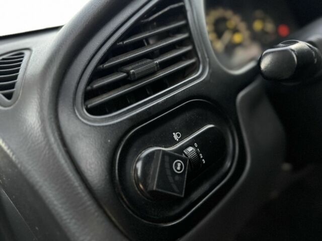 Синий Дэу Сенс, объемом двигателя 1.5 л и пробегом 167 тыс. км за 1550 $, фото 12 на Automoto.ua