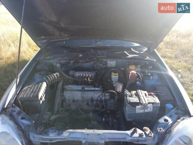 Синій Деу Сенс, об'ємом двигуна 1.4 л та пробігом 209 тис. км за 2250 $, фото 2 на Automoto.ua