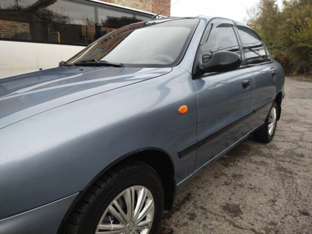 Синий Дэу Сенс, объемом двигателя 1.5 л и пробегом 107 тыс. км за 3300 $, фото 1 на Automoto.ua