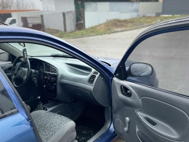 Синий Дэу Сенс, объемом двигателя 1.5 л и пробегом 200 тыс. км за 2650 $, фото 4 на Automoto.ua