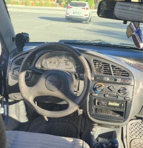 Синий Дэу Сенс, объемом двигателя 1.5 л и пробегом 318 тыс. км за 2200 $, фото 3 на Automoto.ua