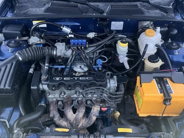 Синий Дэу Сенс, объемом двигателя 1.5 л и пробегом 135 тыс. км за 2700 $, фото 7 на Automoto.ua