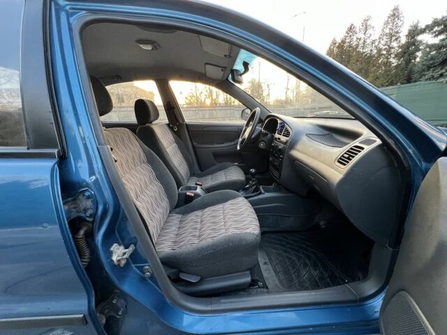 Синий Дэу Сенс, объемом двигателя 1.5 л и пробегом 100 тыс. км за 3200 $, фото 4 на Automoto.ua