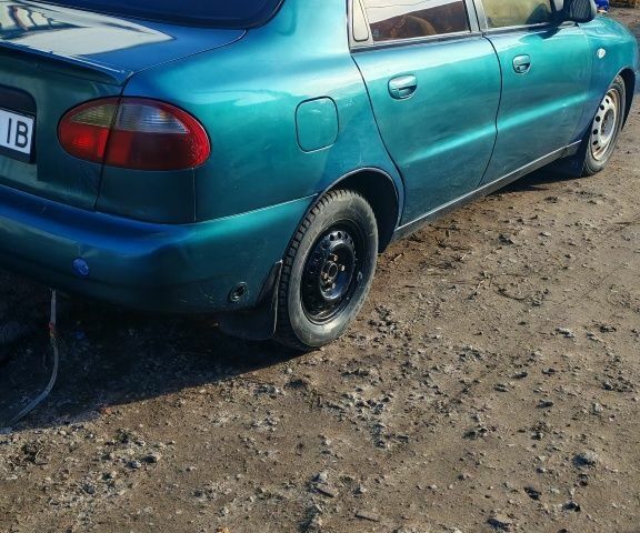 Зелений Деу Сенс, об'ємом двигуна 1.5 л та пробігом 383 тис. км за 1500 $, фото 4 на Automoto.ua