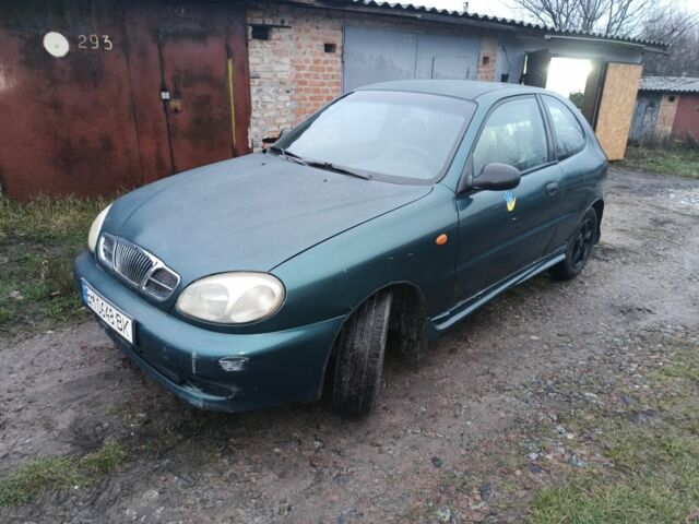 Зелений Деу Сенс, об'ємом двигуна 1.5 л та пробігом 300 тис. км за 900 $, фото 1 на Automoto.ua