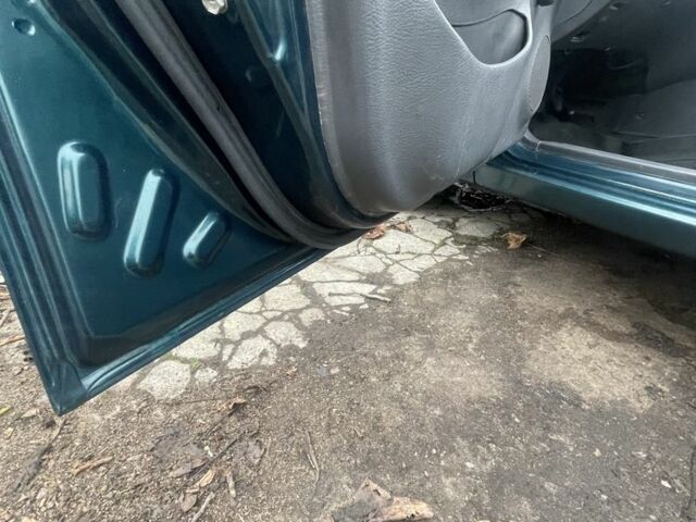 Зеленый Дэу Сенс, объемом двигателя 1.5 л и пробегом 187 тыс. км за 1600 $, фото 3 на Automoto.ua