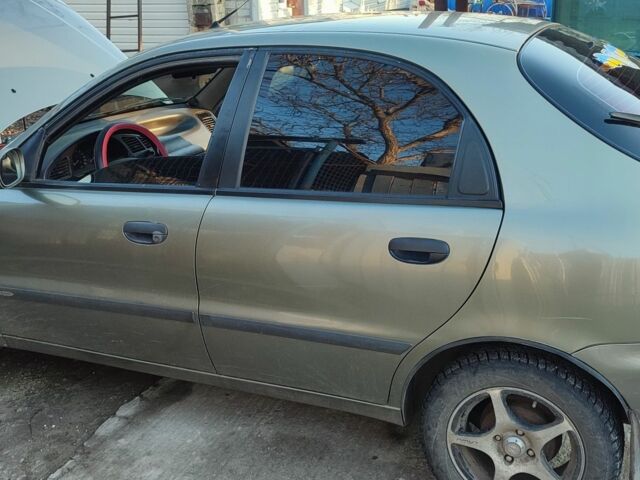 Зеленый Дэу Сенс, объемом двигателя 1.5 л и пробегом 300 тыс. км за 2900 $, фото 5 на Automoto.ua