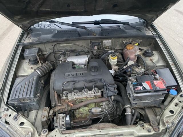 Зелений Деу Сенс, об'ємом двигуна 1.3 л та пробігом 100 тис. км за 1500 $, фото 2 на Automoto.ua