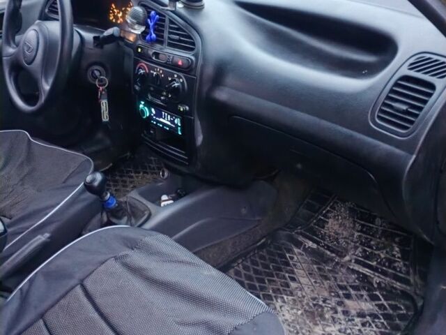 Зелений Деу Сенс, об'ємом двигуна 1.6 л та пробігом 230 тис. км за 1600 $, фото 11 на Automoto.ua