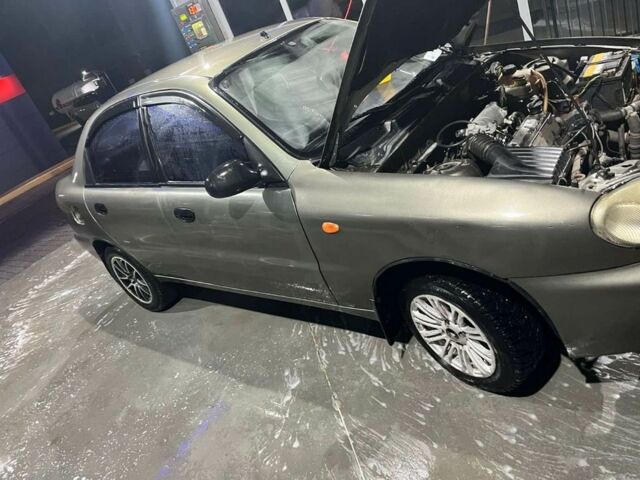 Зеленый Дэу Сенс, объемом двигателя 1.3 л и пробегом 220 тыс. км за 950 $, фото 1 на Automoto.ua