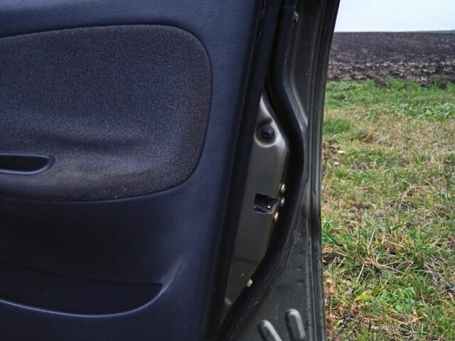 Зелений Деу Сенс, об'ємом двигуна 1.6 л та пробігом 230 тис. км за 1600 $, фото 21 на Automoto.ua