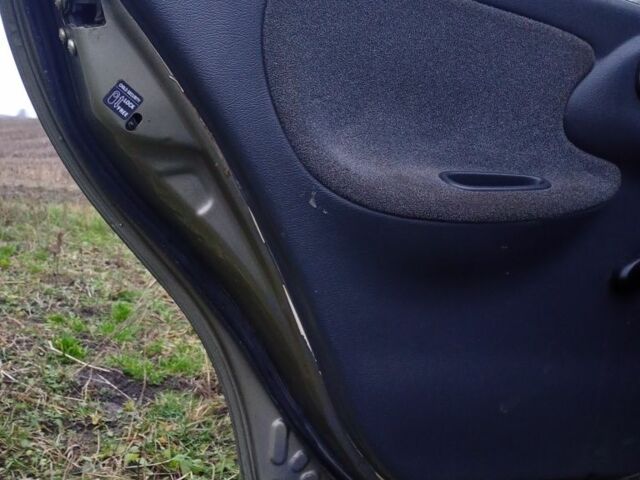 Зелений Деу Сенс, об'ємом двигуна 1.6 л та пробігом 230 тис. км за 1600 $, фото 14 на Automoto.ua