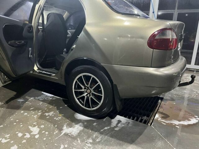 Зеленый Дэу Сенс, объемом двигателя 1.3 л и пробегом 220 тыс. км за 950 $, фото 7 на Automoto.ua