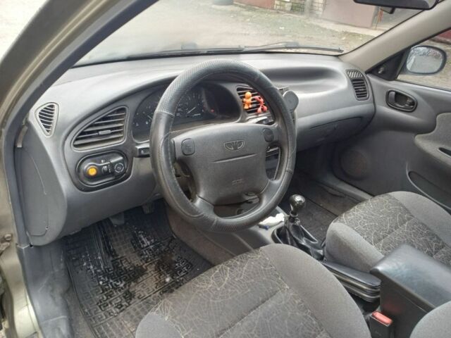 Зеленый Дэу Сенс, объемом двигателя 1.6 л и пробегом 132 тыс. км за 3200 $, фото 1 на Automoto.ua