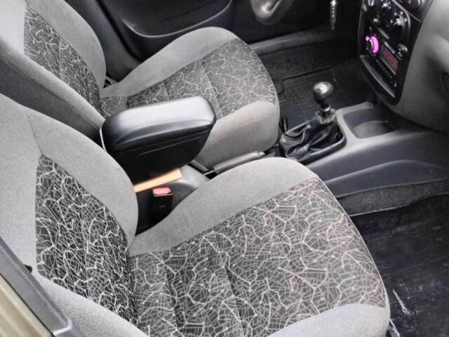 Зелений Деу Сенс, об'ємом двигуна 1.4 л та пробігом 140 тис. км за 1800 $, фото 5 на Automoto.ua