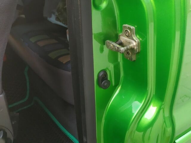 Зеленый Дэу Сенс, объемом двигателя 1.6 л и пробегом 339 тыс. км за 3500 $, фото 3 на Automoto.ua